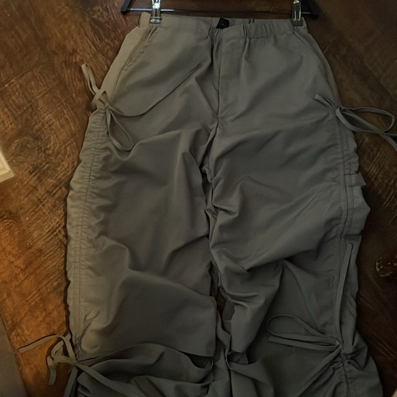 Baggy Parachute Pants for Women Low Waist Ruched Cargo Pants - Picture 7 of 9